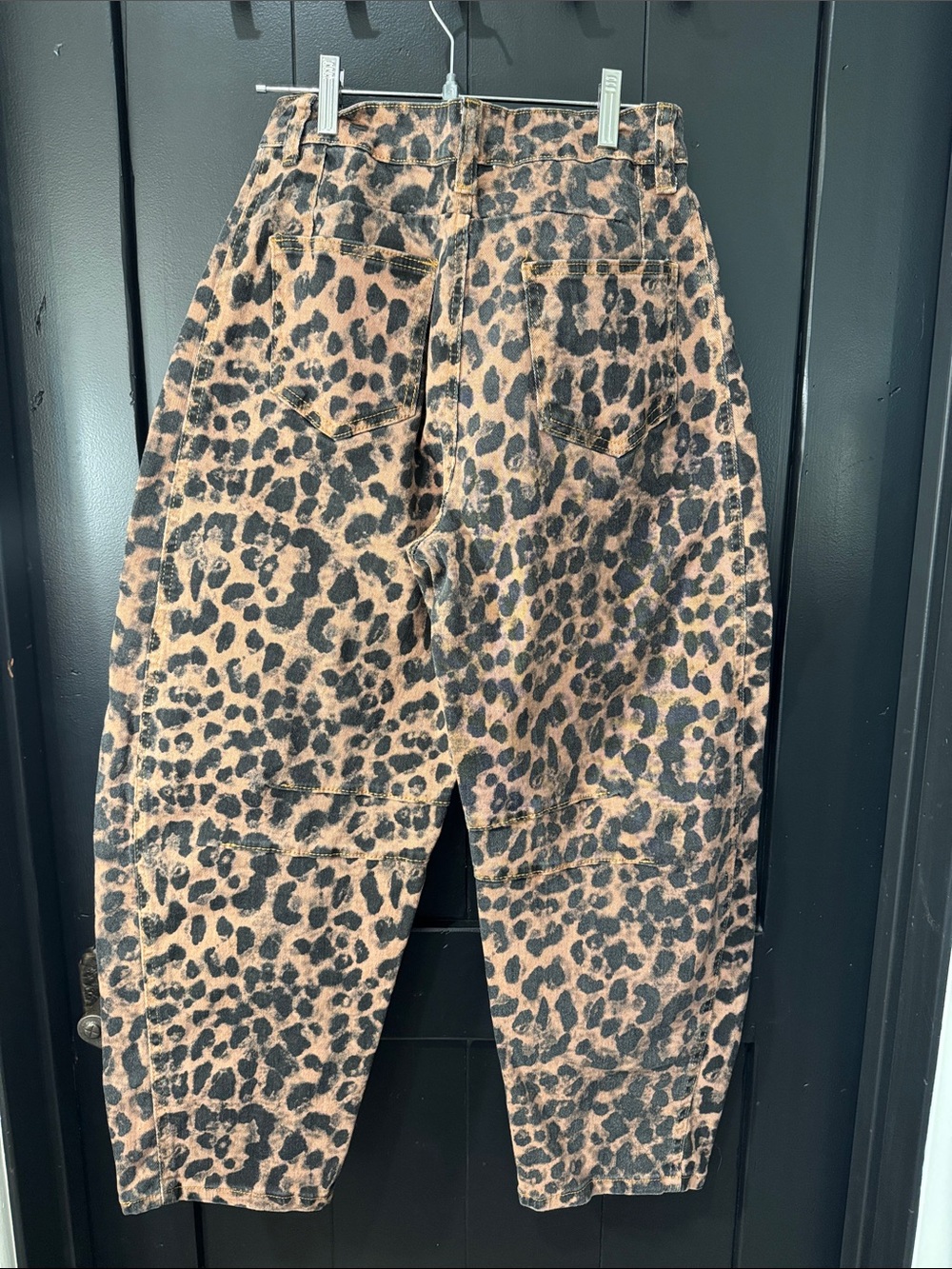 Leopard Print barrel leg women Pants - Brown and black - Picture 4 of 4